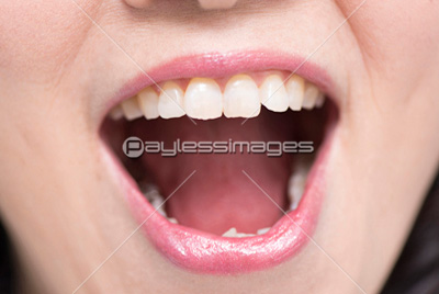 笑顔の女性の口元 ストックフォトの定額制ペイレスイメージズ