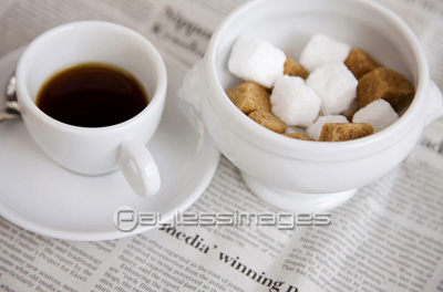 角砂糖とコーヒー