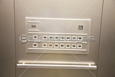 エレベーターの車椅子用ボタン 無料写真素材 フリー素材