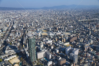 大阪市街地眺望 ストックフォトの定額制ペイレスイメージズ