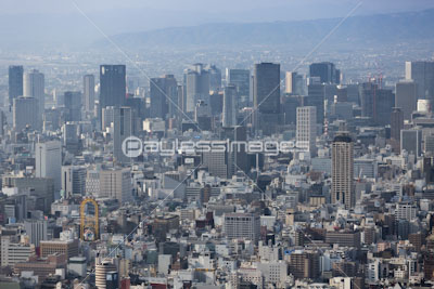 大阪市街地眺望 ストックフォトの定額制ペイレスイメージズ