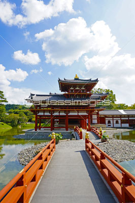 宇治平等院 鳳凰堂 商用利用可能な写真素材 イラスト素材ならストックフォトの定額制ペイレスイメージズ