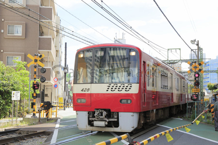 京急八ツ山橋踏切 ストックフォトの定額制ペイレスイメージズ