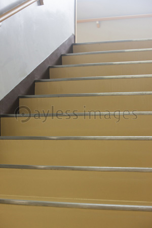 学校の階段 商用利用可能な写真素材 イラスト素材ならストックフォトの定額制ペイレスイメージズ