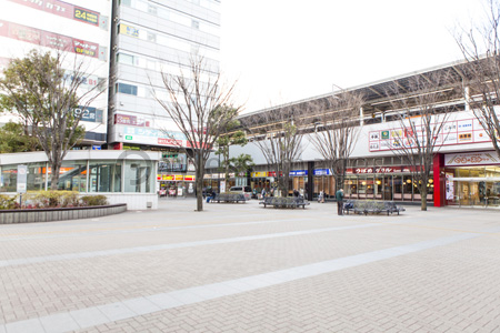 新横浜駅前広場 ストックフォトの定額制ペイレスイメージズ