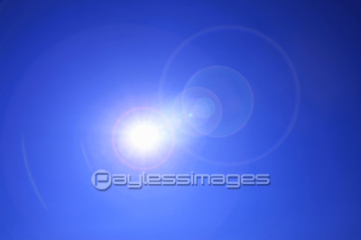 太陽の日差し ストックフォトの定額制ペイレスイメージズ