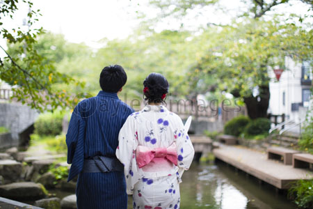 派手なヘアスタイルのビジネスマン 商用利用可能な写真素材 イラスト素材ならストックフォトの定額制ペイレスイメージズ