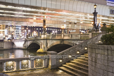 夜の日本橋 商用利用可能な写真素材 イラスト素材ならストックフォトの定額制ペイレスイメージズ