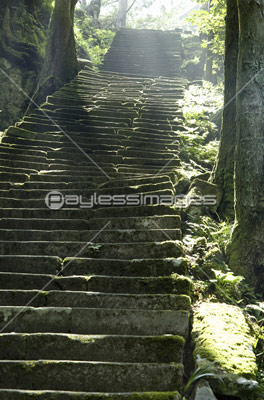 佐毘売山神社の石段 ストックフォトの定額制ペイレスイメージズ