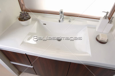 洗面台の写真 イラスト素材 写真素材 商用利用可能な写真素材 イラスト素材ならストックフォトの定額制ペイレスイメージズ