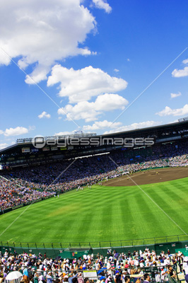 第９２回夏の全国高校野球の甲子園球場 商用利用可能な写真素材 イラスト素材ならストックフォトの定額制ペイレスイメージズ