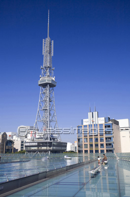 名古屋テレビ塔とオアシス21の写真 イラスト素材 写真素材 商用利用可能な写真素材 イラスト素材ならストックフォトの定額制ペイレスイメージズ
