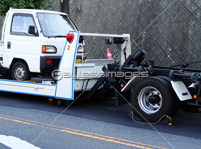 故障車のレッカー移動 ストックフォトの定額制ペイレスイメージズ