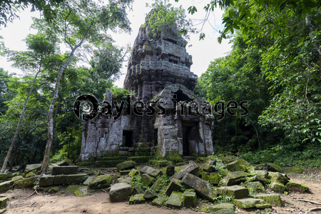 タイとカンボジアの国境の遺跡プラサートタクラベイ 商用利用可能な写真素材 イラスト素材ならストックフォトの定額制ペイレスイメージズ