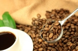 コーヒー豆とコーヒー