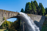 熊本県にある古い石造アーチ橋,通潤橋